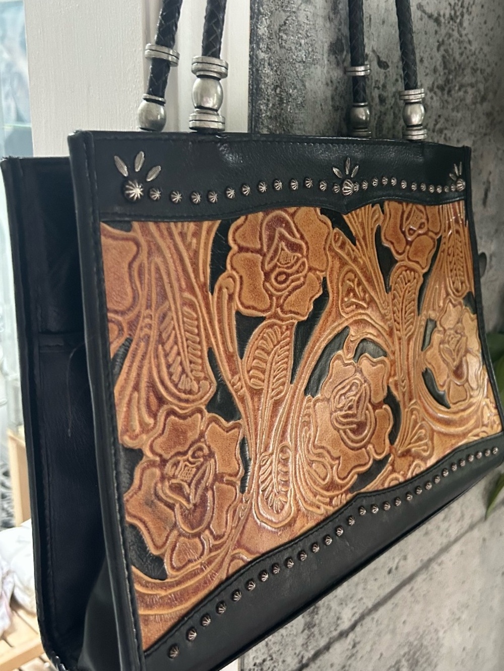 Gorgeous leather embossed Western bag.